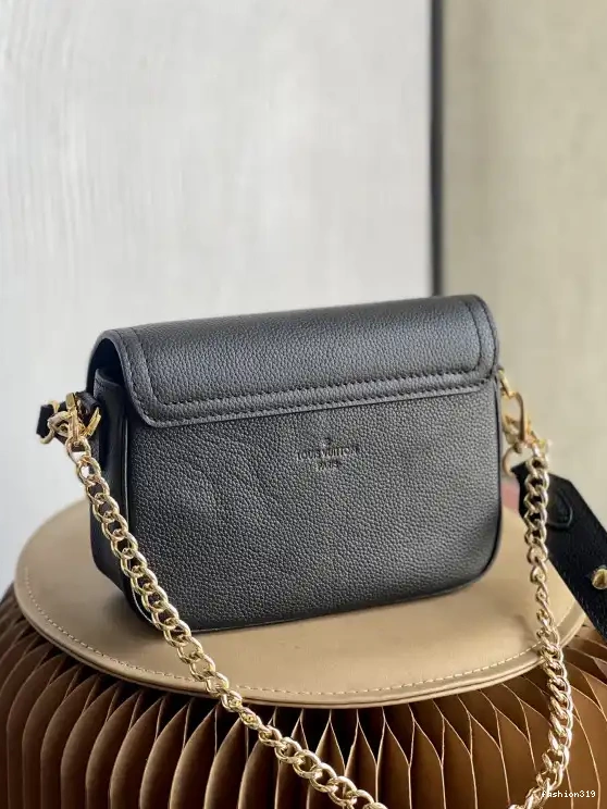 TENDER LOUIS VUITTON LOCKME 0423